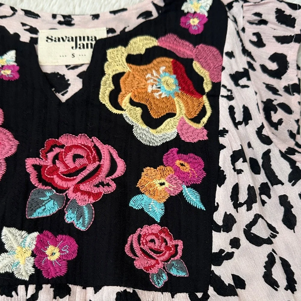 Savannah Jane Boho S Pink leopard embroidered floral Women’s Top - Picture 4 of 10